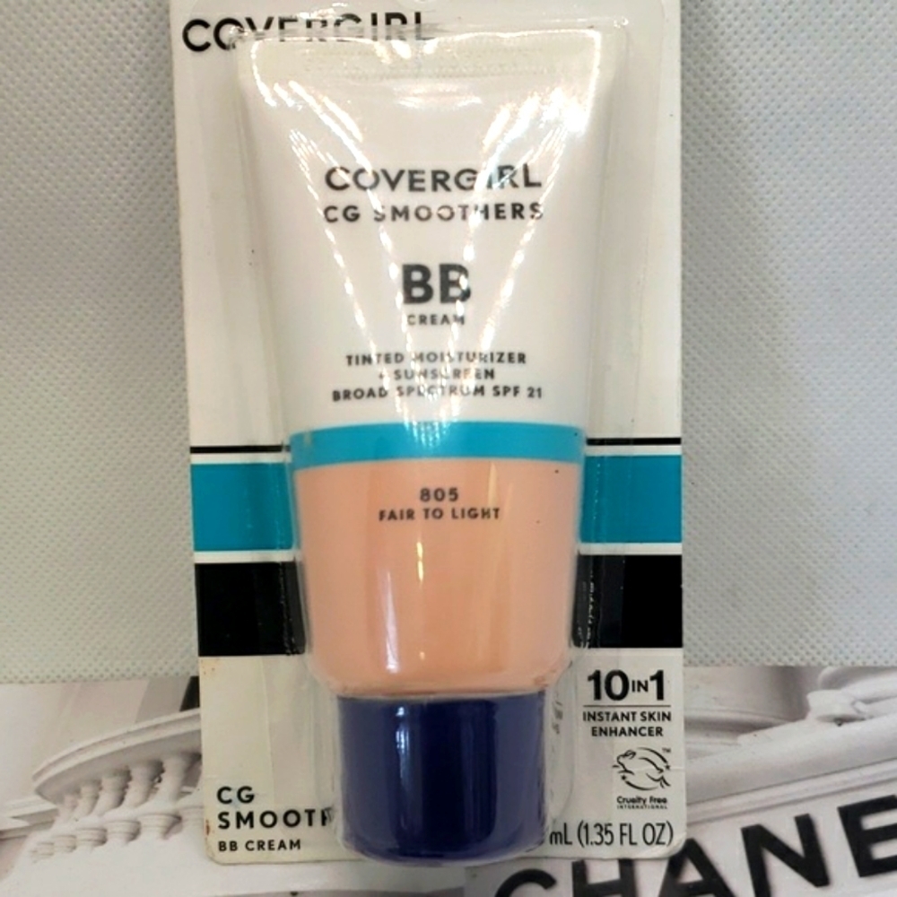 NWT Covergirl BB Cream Fair to Light Tinted Moisturizer Foundation - Picture 3 of 5
